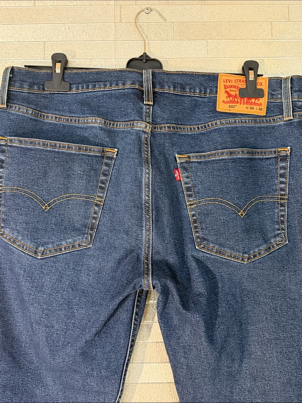 Levi's 502 Men's Dark Blue Denim Jeans 36 x 30, Classic Straight Fit